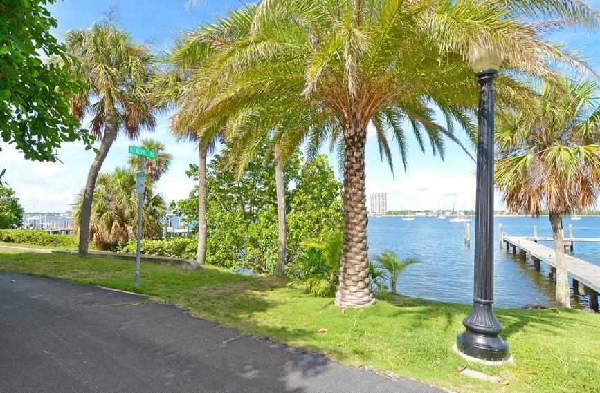 255 Kenlyn Road Palm Beach, FL 33480 - Photo 31 of 32 West End of street