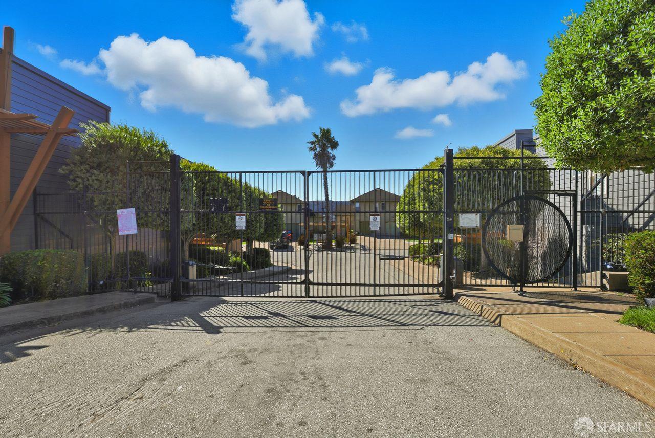 59 Kiska Road San Francisco, CA 94124 - Photo 45 of 46 a view of a street with houses