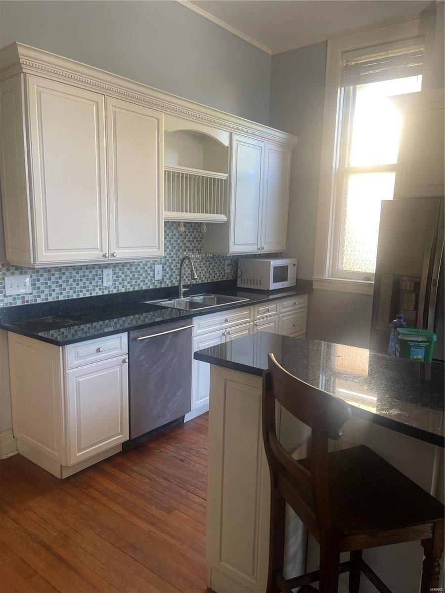 11 Washington Terrace St. Louis, MO 63112 - Photo 11 of 35