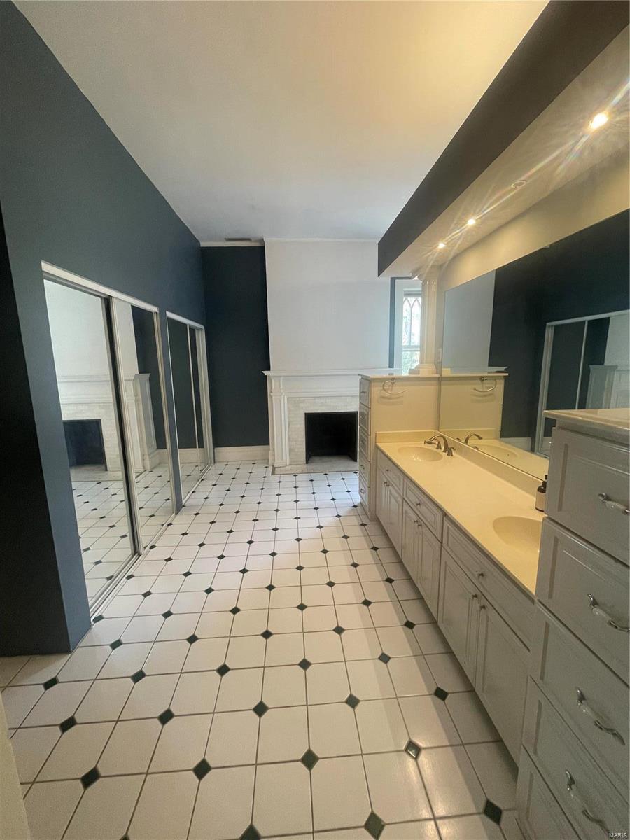11 Washington Terrace St. Louis, MO 63112 - Photo 27 of 35