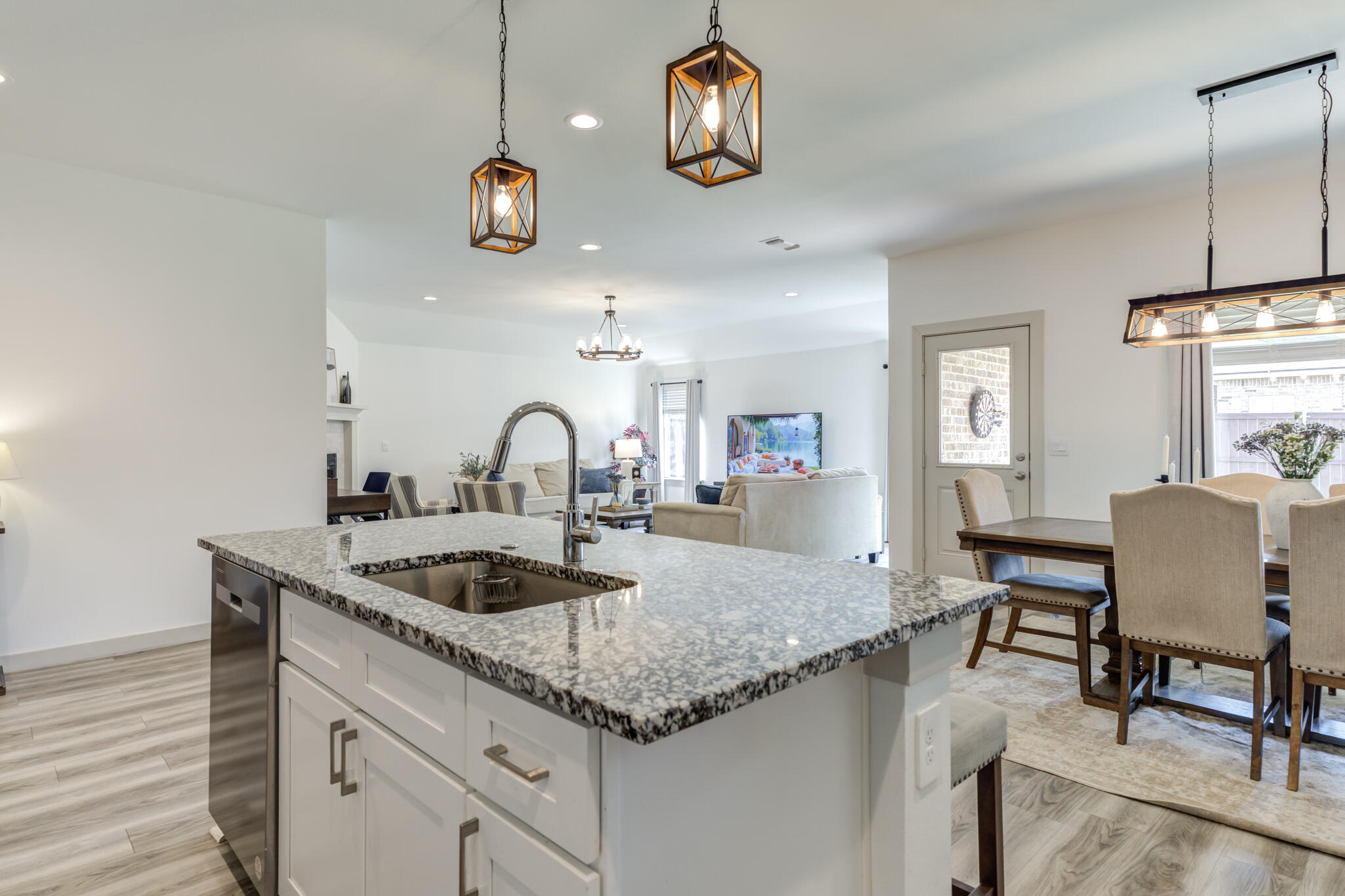 10512 Aberdeen Avenue Lubbock, TX 79424 - Photo 7 of 33 6