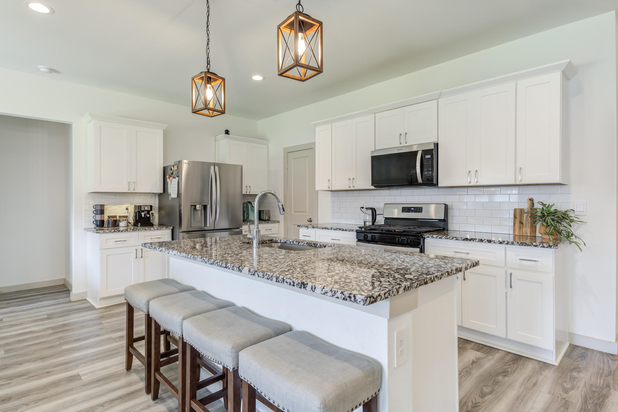 10512 Aberdeen Avenue Lubbock, TX 79424 - Photo 9 of 33 8