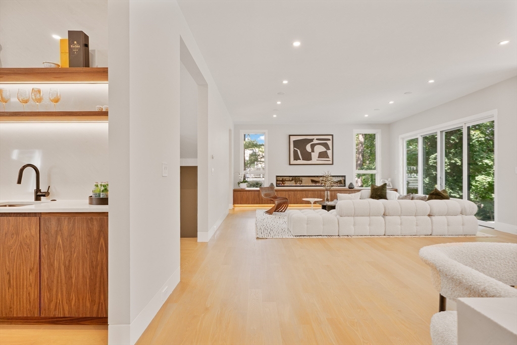 21 Lovett Road Newton, MA 02459 - Photo 12 of 41