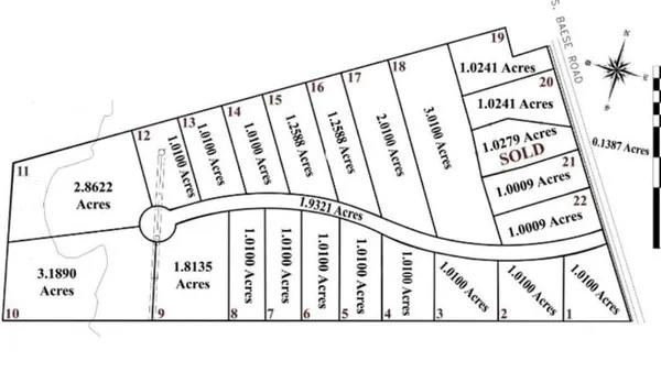 a black and white photo of a floor