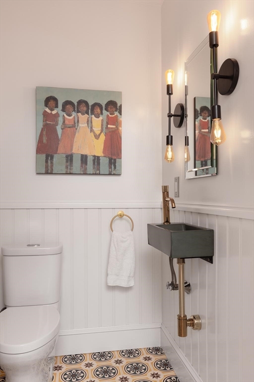 19 Edgehill Road Brookline, MA 02445 - Photo 13 of 25