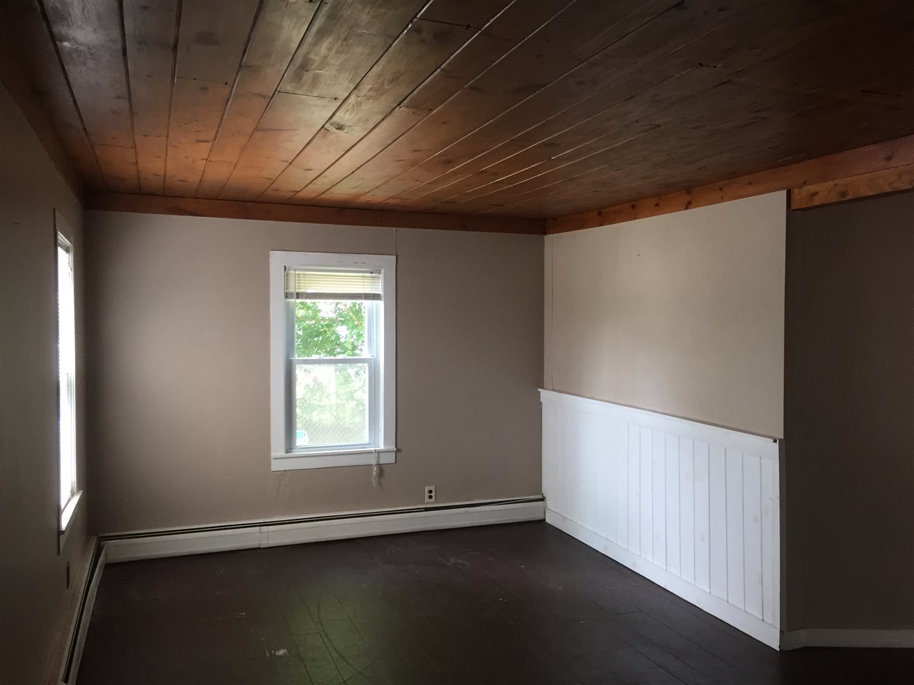 52 Brock Street Rochester, NH 03867 - Photo 3 of 29