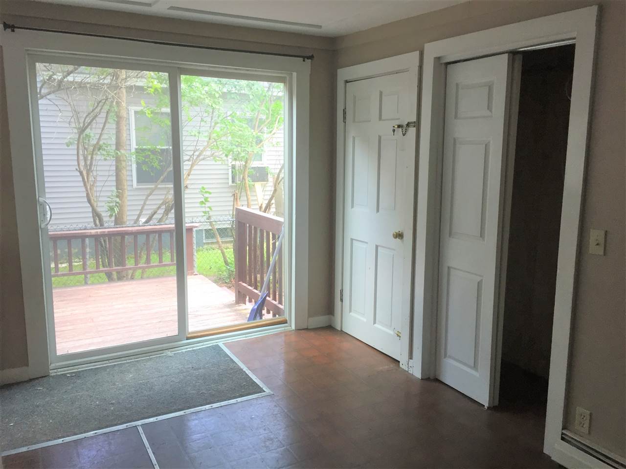 52 Brock Street Rochester, NH 03867 - Photo 7 of 29