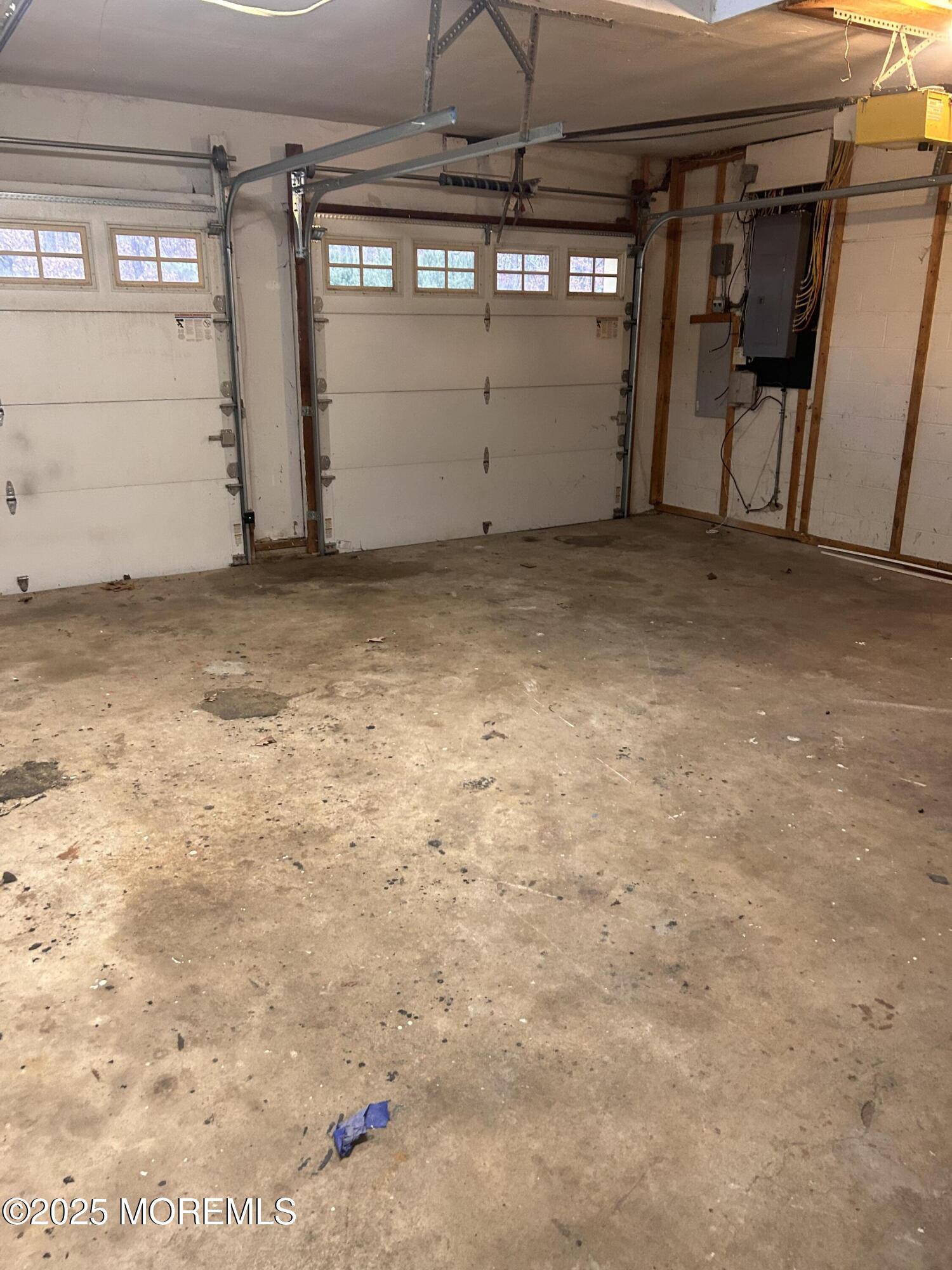 823 Bowman Road Jackson, NJ 08527 - Photo 13 of 27 a view of garage