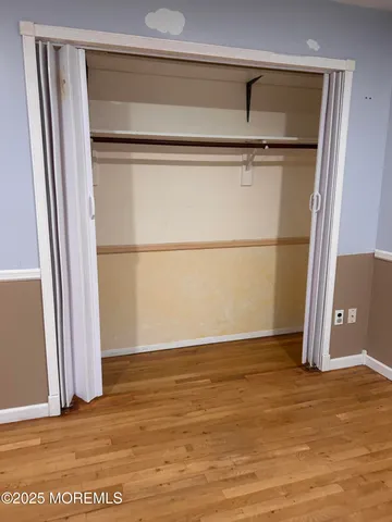 a view of a backyard of the house