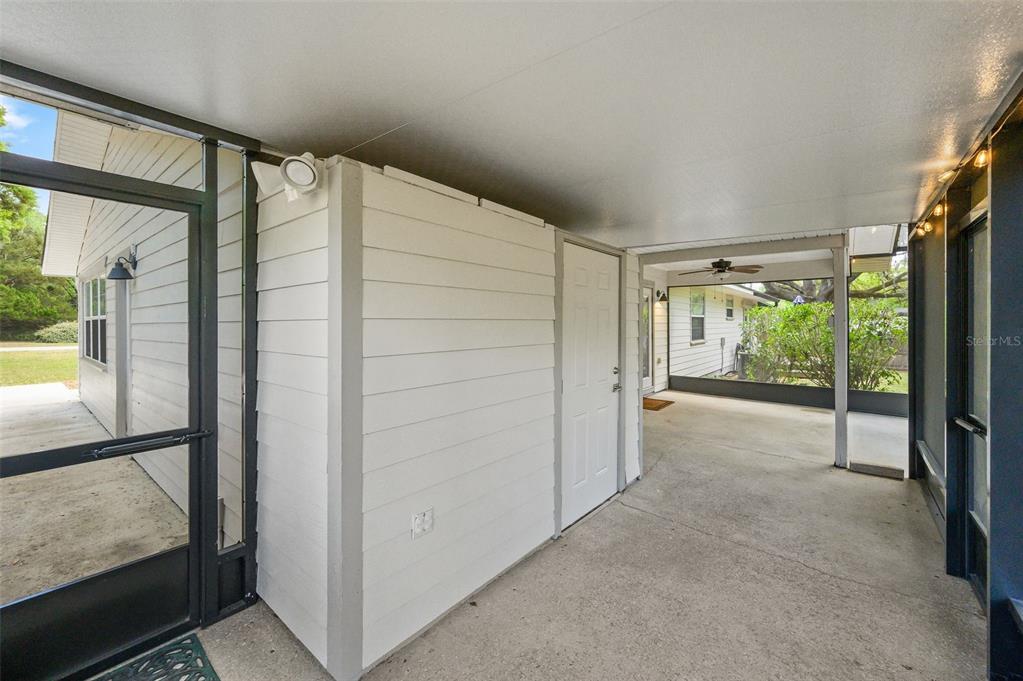 6820 Southwest 78th Street Gainesville, FL 32608 - Photo 30 of 41 a view of entryway