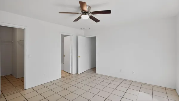 $2,095 | 7395 West San Miguel Avenue, Glendale, AZ 85303