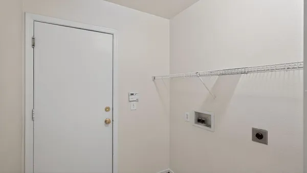 $1,995 | 7395 West San Miguel Avenue, Glendale, AZ 85303