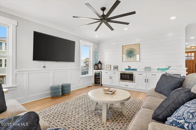 $2,995,000 | 29 Grand Vw Drive, Ocean Isle Beach, NC 28469