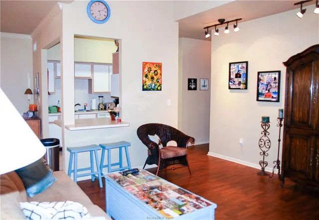 $1,800 | 1345 Canyon Creek Circle, College Station, TX 77840