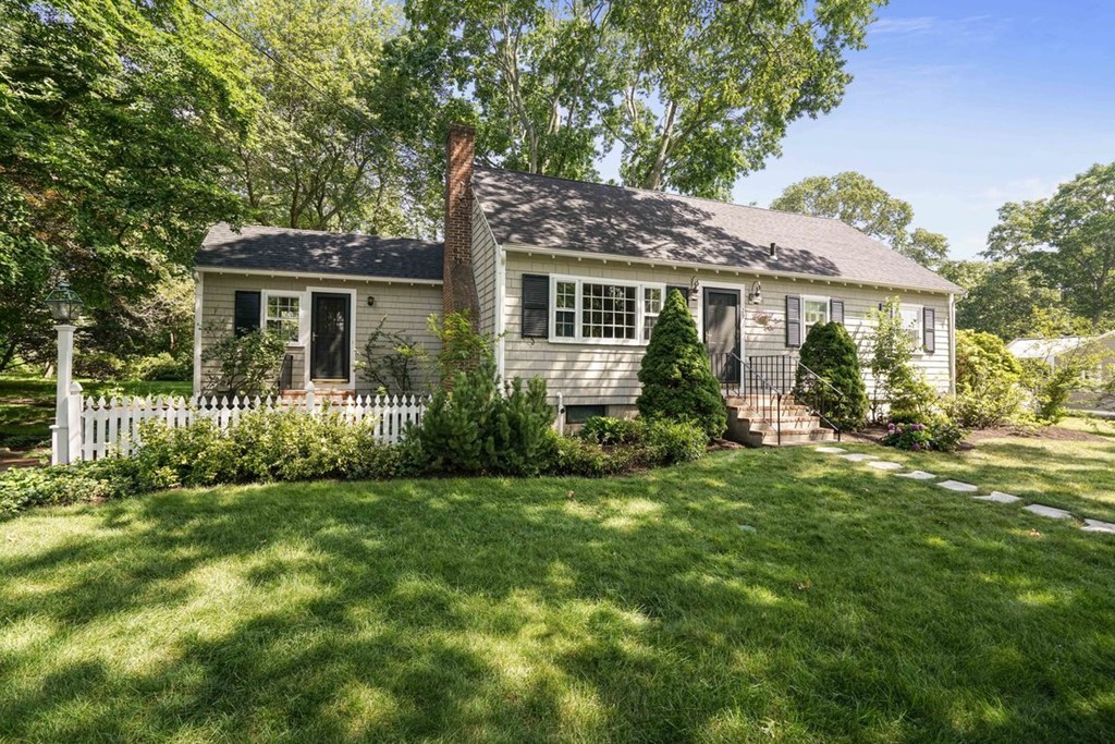 29 Oakhurst Road Scituate, MA 02066 - Photo 2 of 27 Gallery Image 2