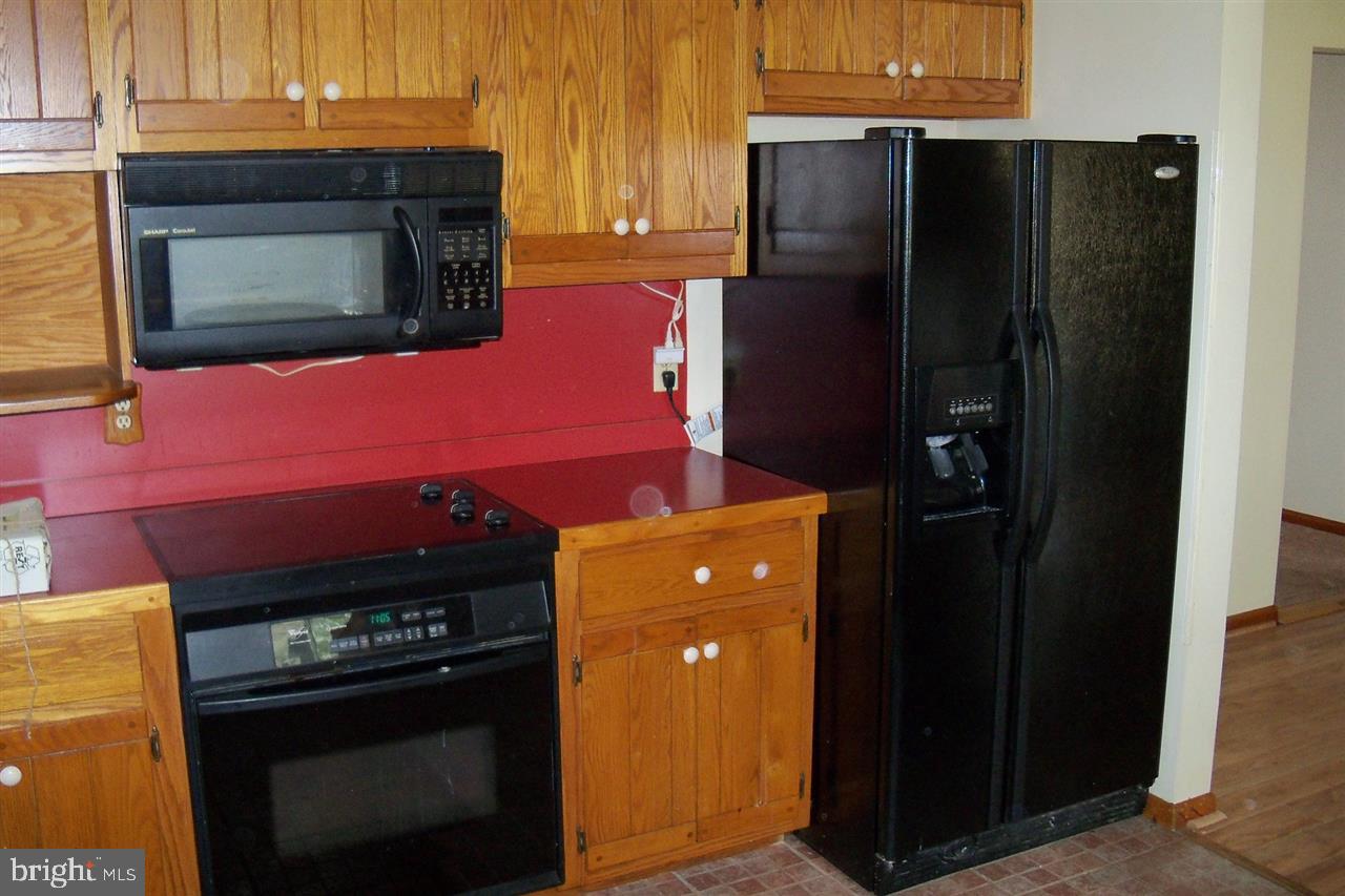 219 Hilltop Road Boiling Springs, PA 17007 - Photo 5 of 12 Gallery Image 5