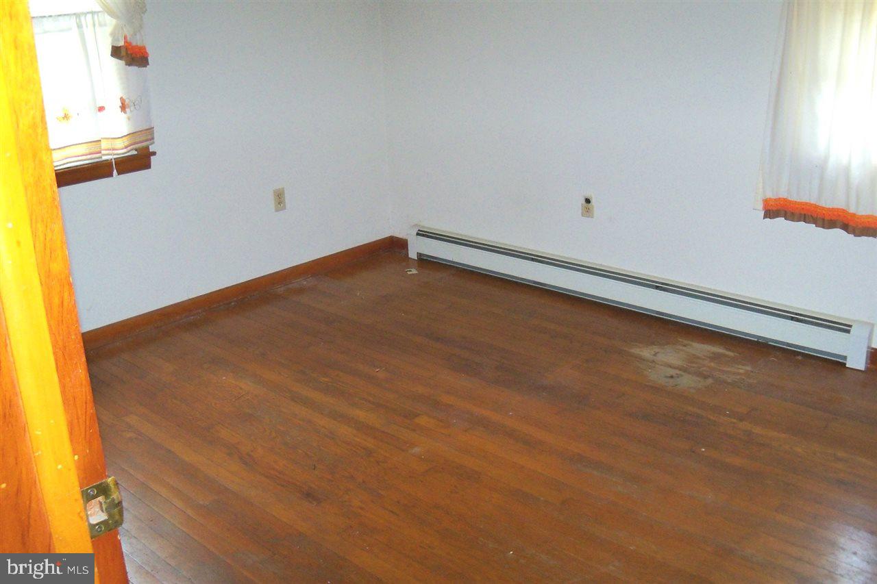 219 Hilltop Road Boiling Springs, PA 17007 - Photo 7 of 12 Gallery Image 7