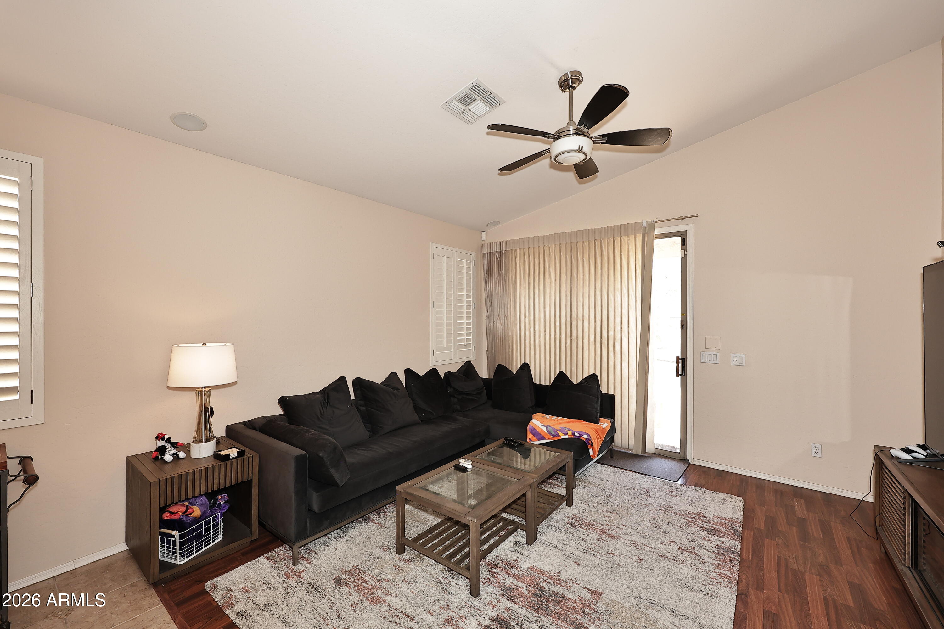 2635 East Darrel Road Phoenix, AZ 85042 - Photo 5 of 27 a living room with furniture