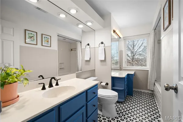 $650,000 | 1022 Julianna Drive, Ballwin, MO 63011