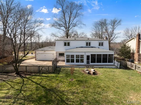 $650,000 | 1022 Julianna Drive, Ballwin, MO 63011