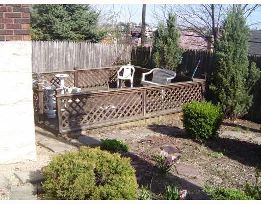 130 Hornaday Road Carrick, PA 15210 - Photo 4 of 18 Yard/Garden.