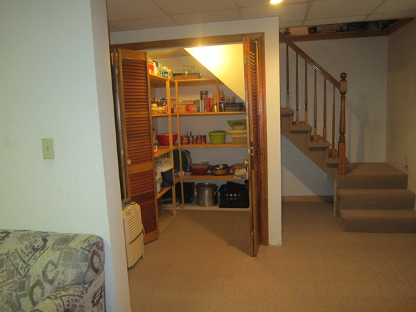 6 Karen Way Rutland, MA 01543 - Photo 12 of 15 a view of livingroom with furniture