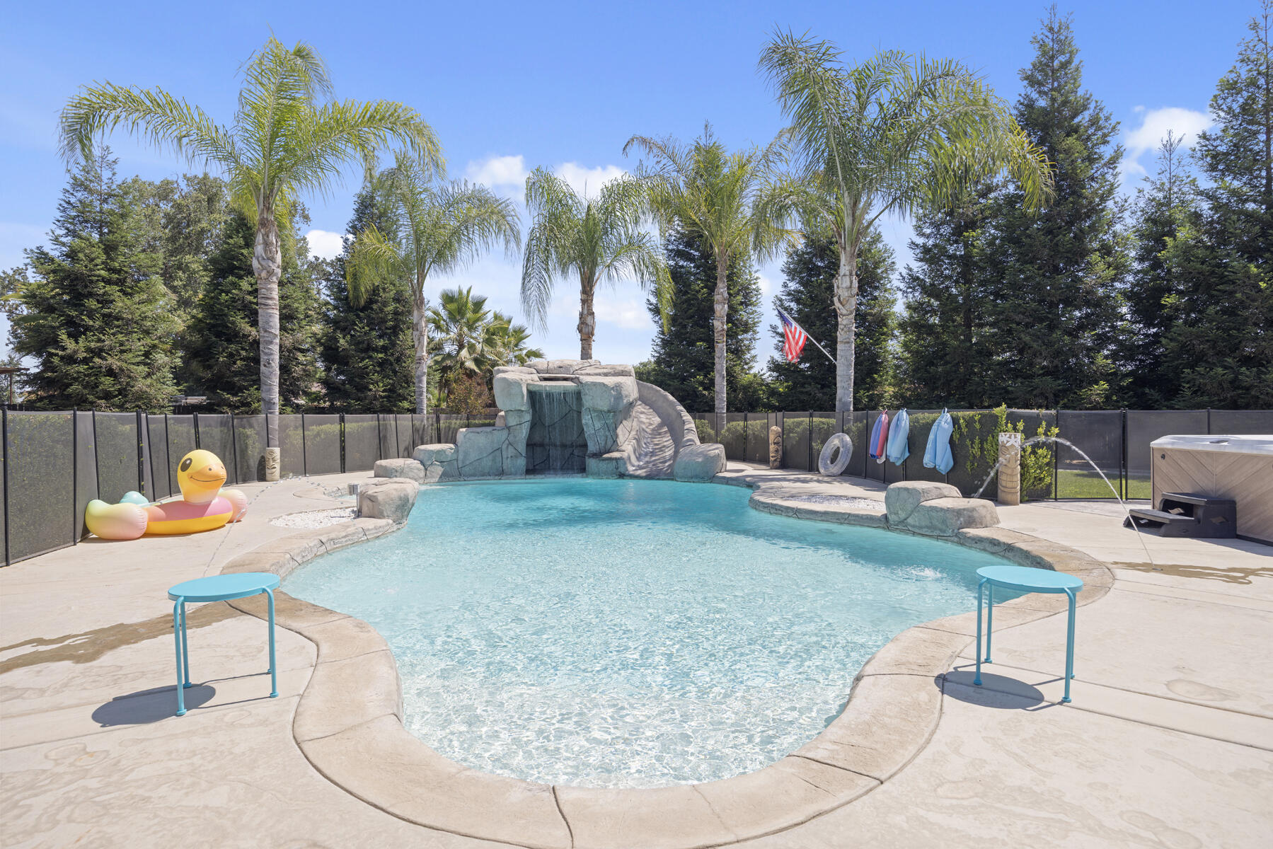 2208 West Benton Court Exeter, CA 93221 - Photo 53 of 84 53 - Pool (1)