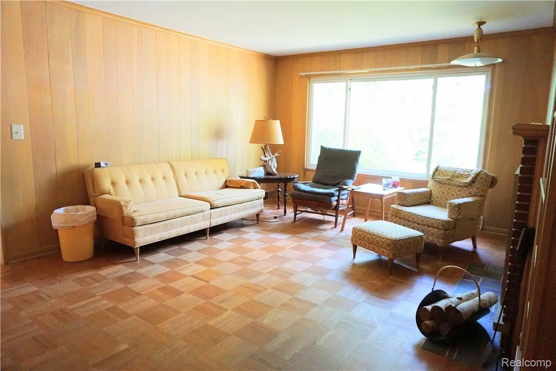 902 Hampton Road Grosse Pointe, MI 48236 - Photo 29 of 47 DSC00299.jpg