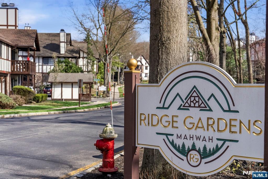 2309 Hemingway Lane, Unit 2309 Mahwah, NJ 07430 - Photo 24 of 28