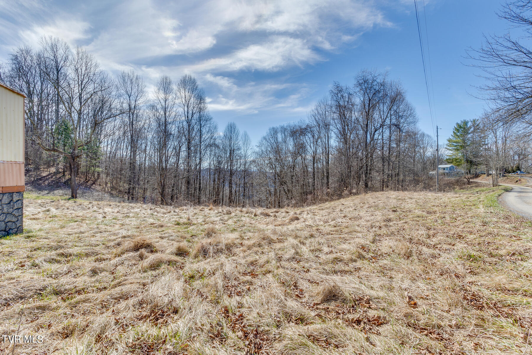 1021 Onyx Road Jewell Ridge, VA 24622 - Photo 16 of 23 008