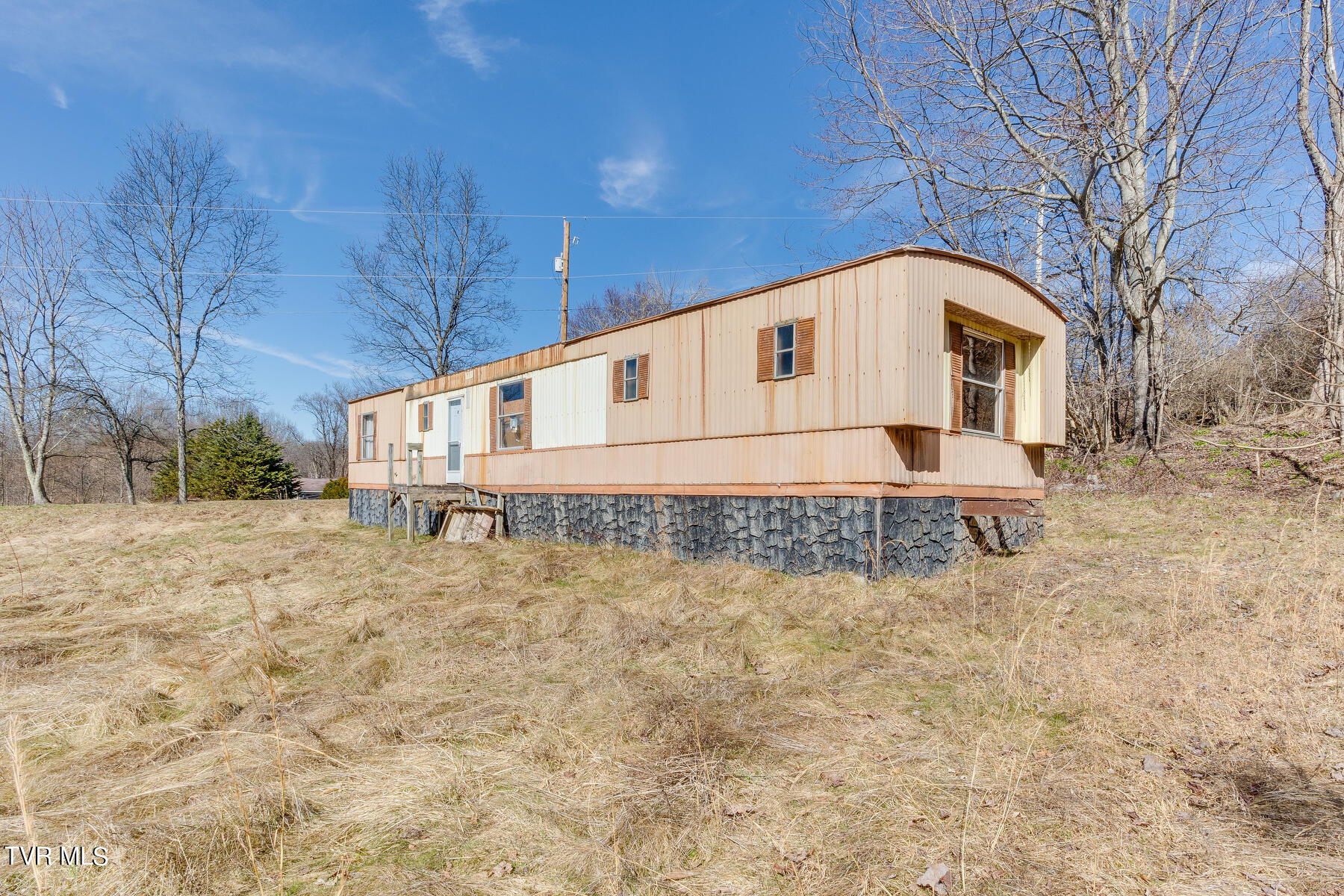 1021 Onyx Road Jewell Ridge, VA 24622 - Photo 20 of 23 003
