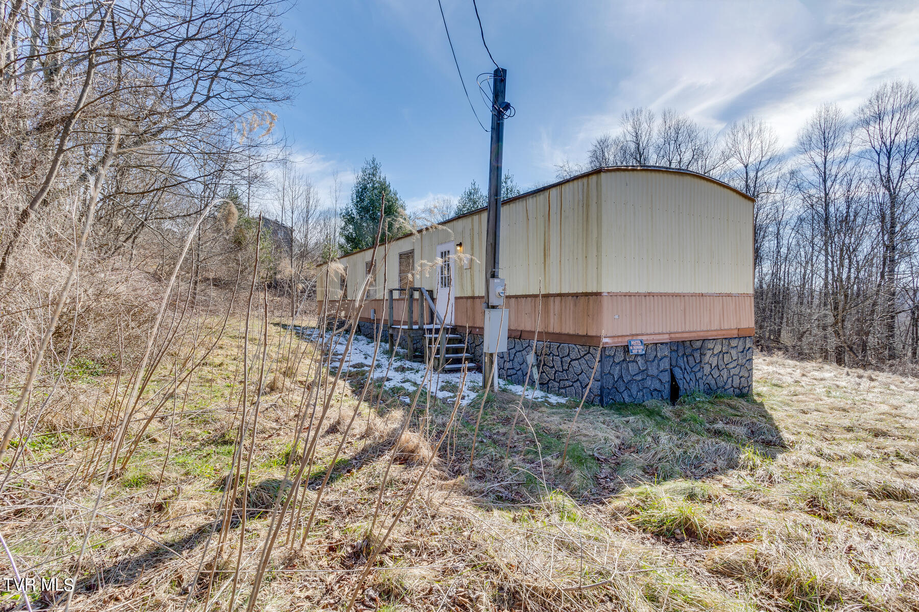 1021 Onyx Road Jewell Ridge, VA 24622 - Photo 23 of 23 006