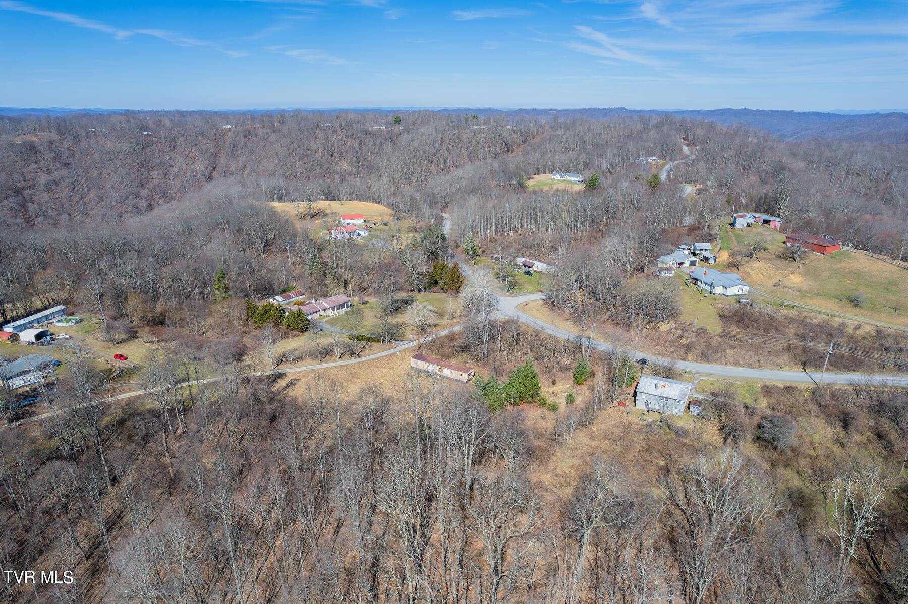 1021 Onyx Road Jewell Ridge, VA 24622 - Photo 4 of 23 104
