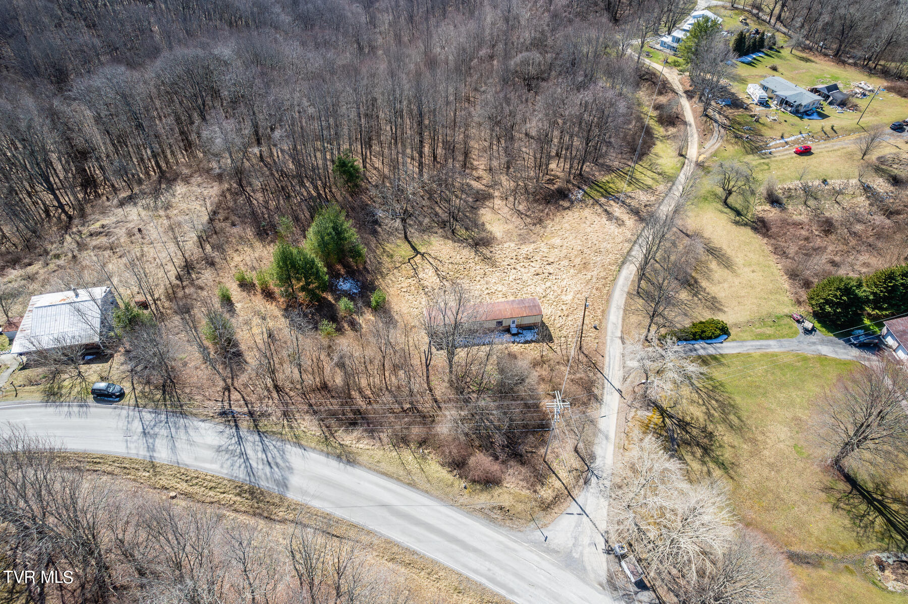 1021 Onyx Road Jewell Ridge, VA 24622 - Photo 7 of 23 107