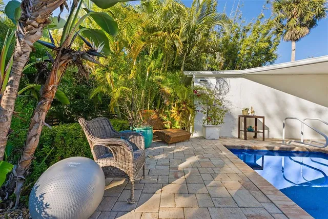 $1,700,000 | 1740 South Orange Avenue, Sarasota, FL 34239