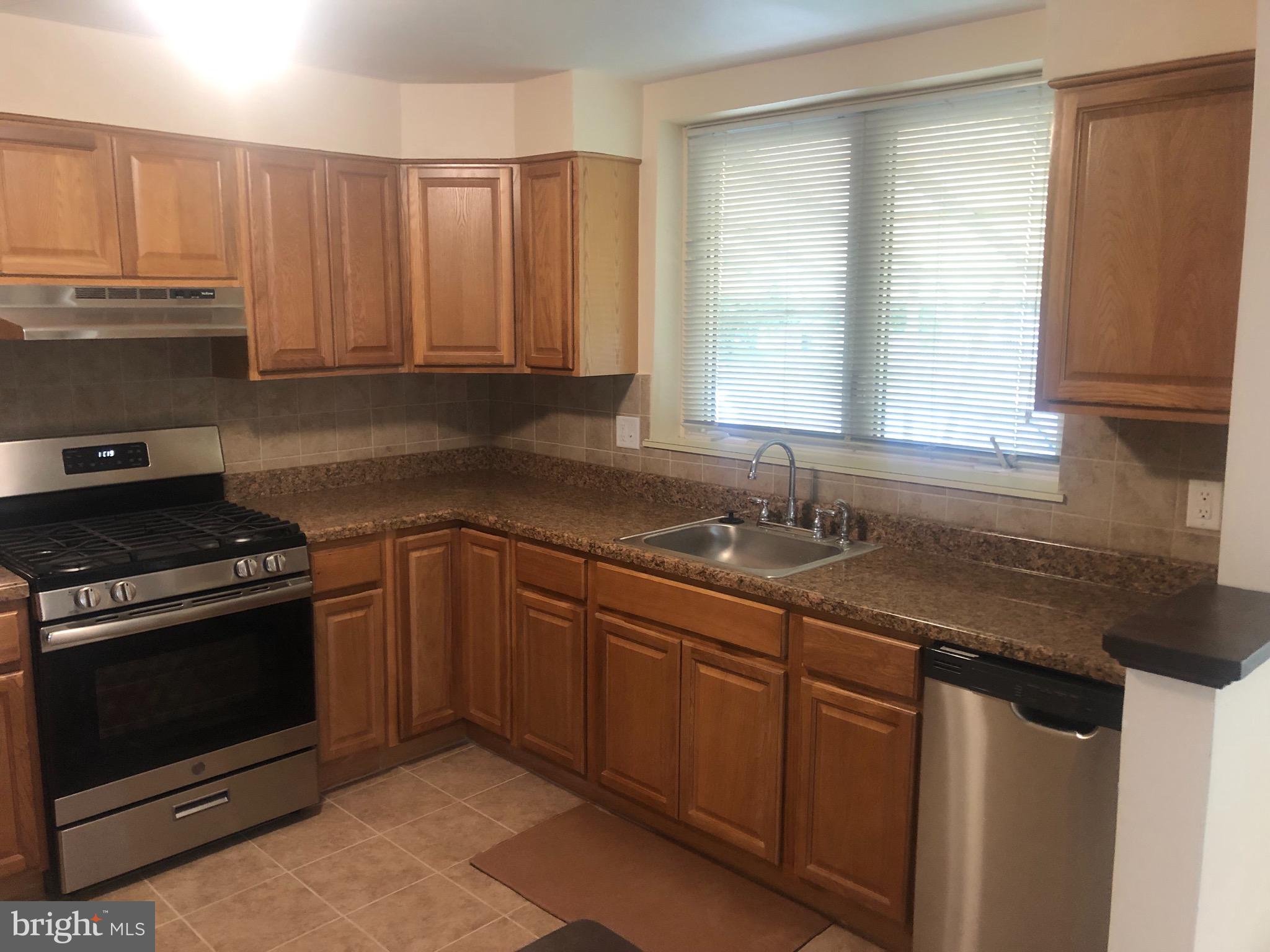 8309 Verree Road Philadelphia, PA 19111 - Photo 5 of 25 Gallery Image 5