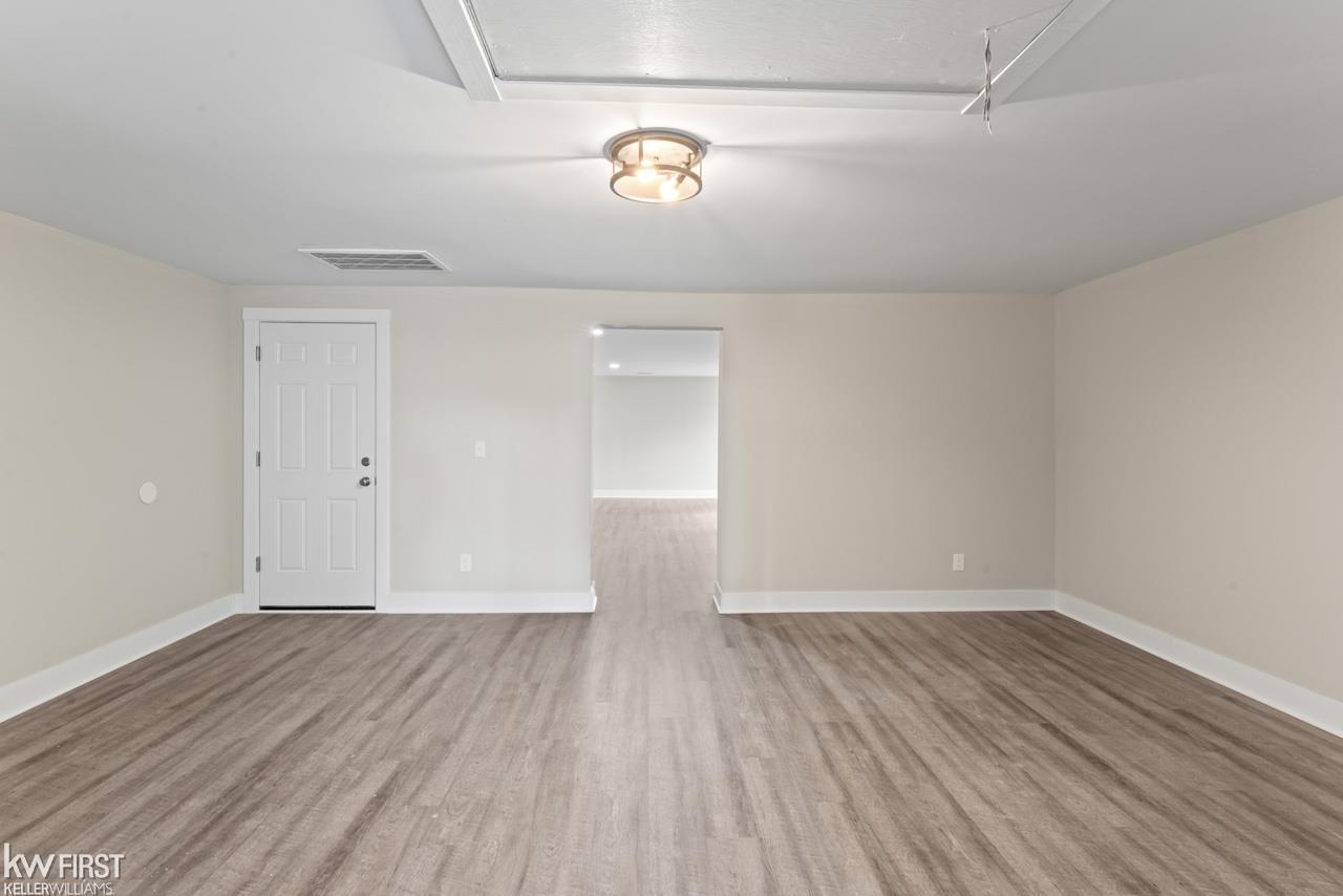 10104 North Sheridan Road Montrose, MI 48457 - Photo 13 of 39 50168086-072cded0-44db-4c8a-85c8-f082e216b784.JPG