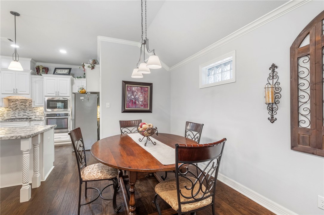318 Cecelia Loop College Station, TX 77845 - Photo 27 of 38