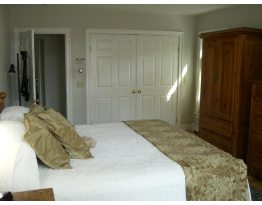11 Chester Street Newton, MA 02461 - Photo 13 of 19