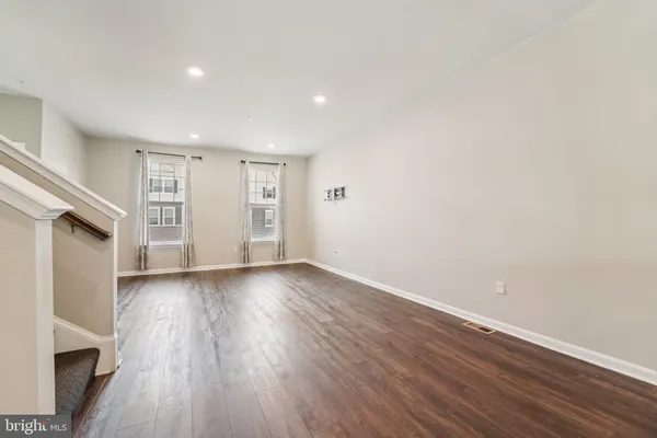 $585,000 | 2070 Hinshaw Drive, Odenton, MD 21113