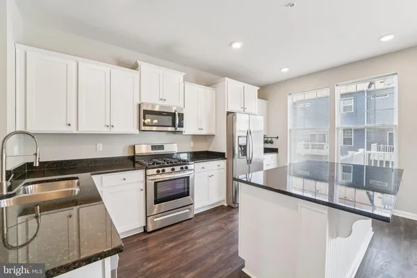 $585,000 | 2070 Hinshaw Drive, Odenton, MD 21113