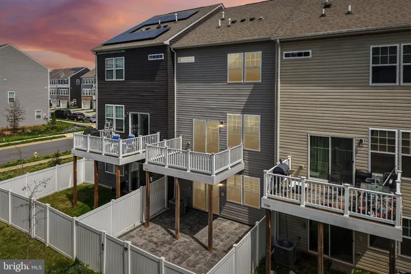 $585,000 | 2070 Hinshaw Drive, Odenton, MD 21113