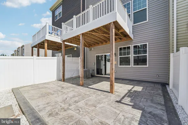 $585,000 | 2070 Hinshaw Drive, Odenton, MD 21113