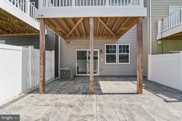 $585,000 | 2070 Hinshaw Drive, Odenton, MD 21113