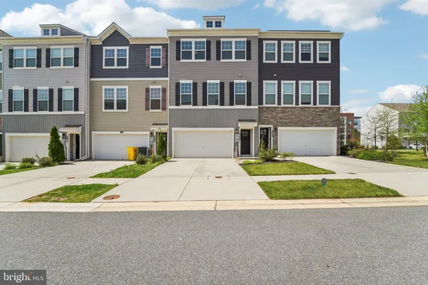 $585,000 | 2070 Hinshaw Drive, Odenton, MD 21113