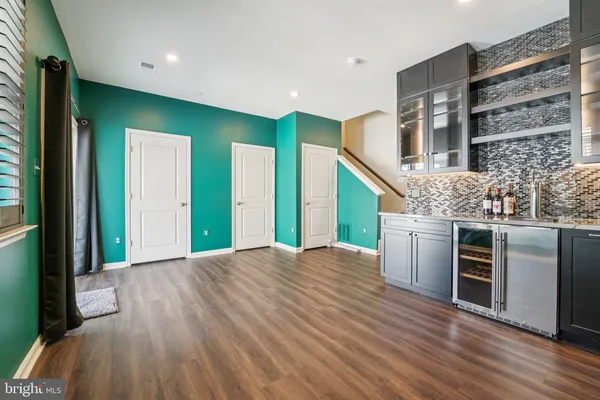 $585,000 | 2070 Hinshaw Drive, Odenton, MD 21113