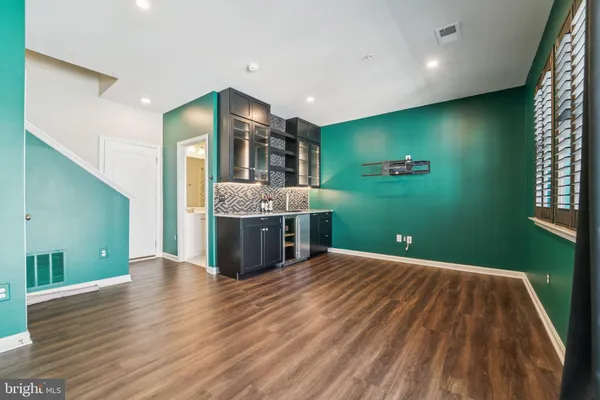 $585,000 | 2070 Hinshaw Drive, Odenton, MD 21113