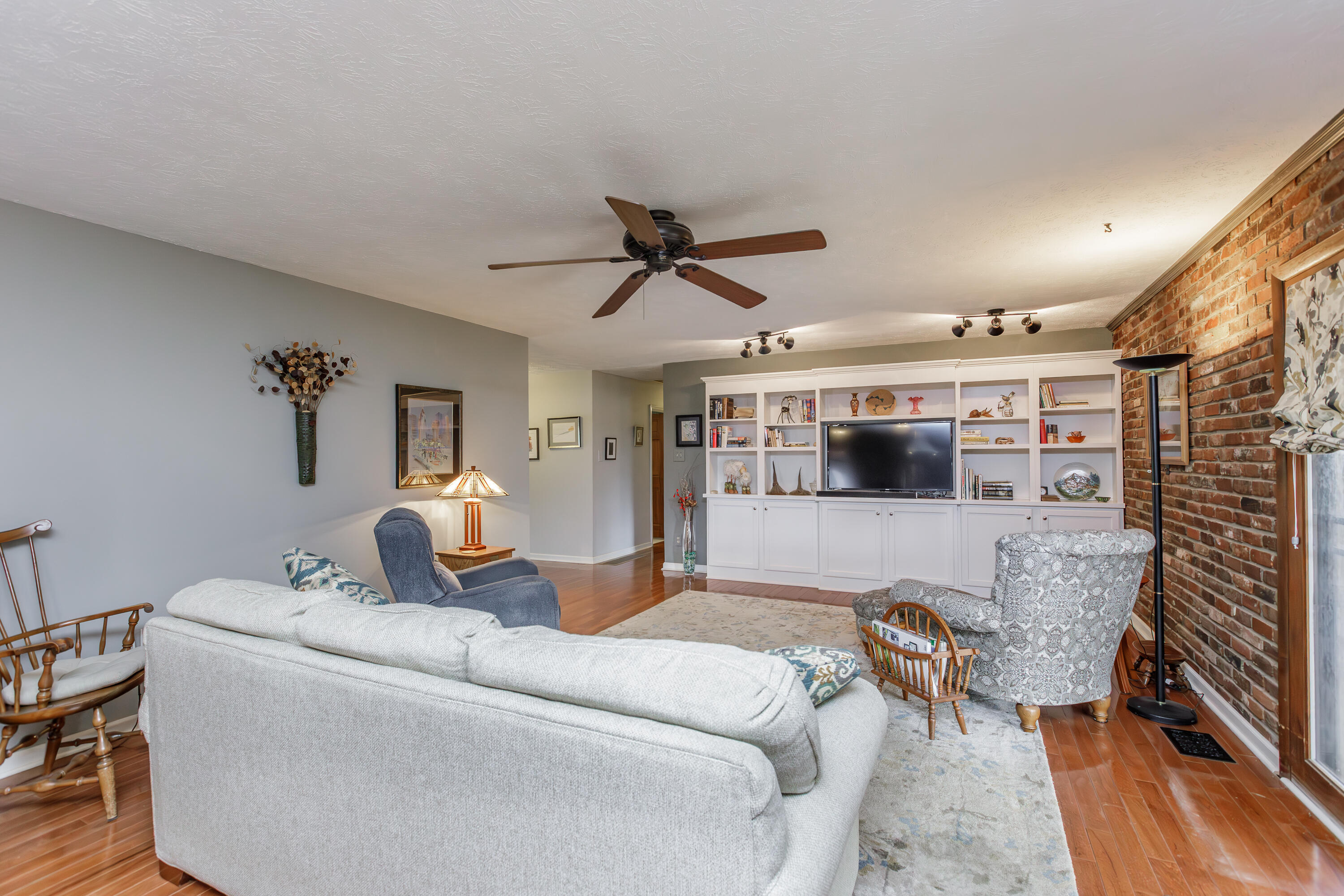 220 Evergreen Road Frankfort, KY 40601 - Photo 17 of 48 1-7