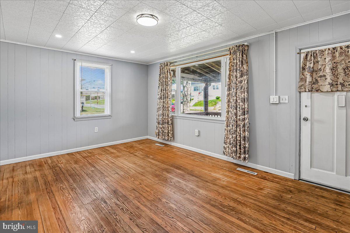 107 Fifth Avenue Halethorpe, MD 21227 - Photo 5 of 21