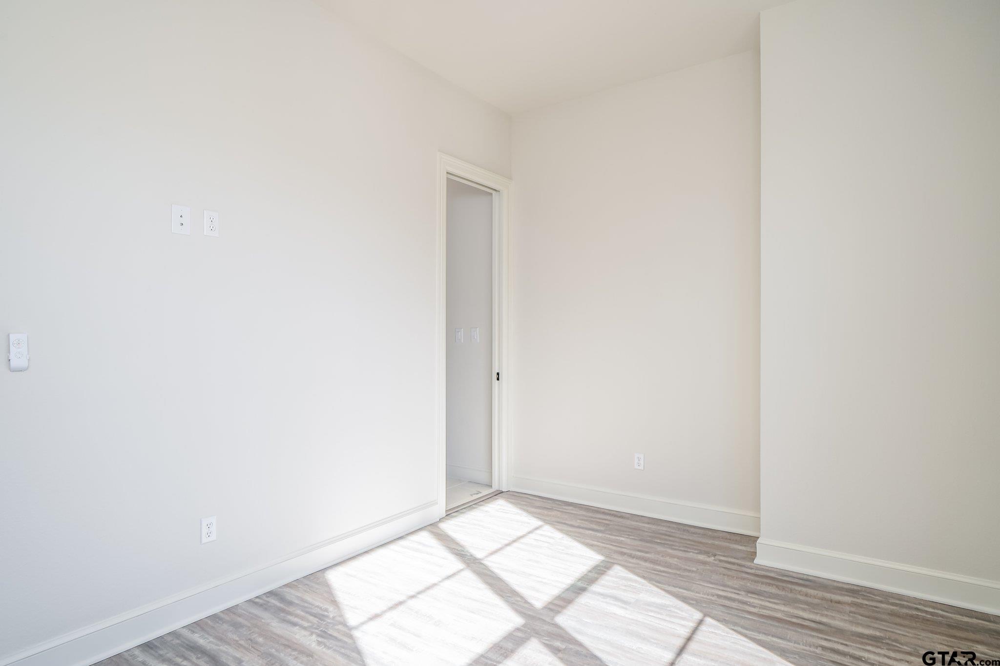 552 West W Erwin Tyler, TX 75702 - Photo 2 of 24